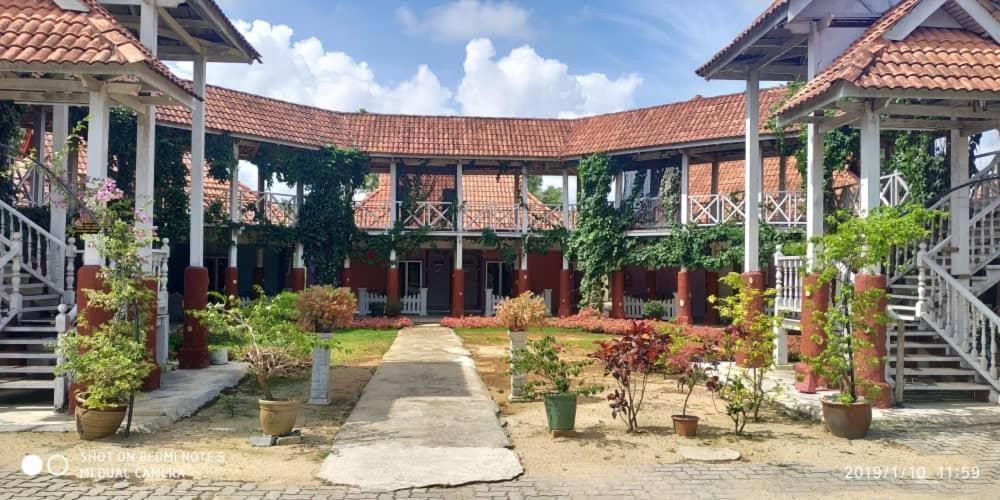 Iz Village Kampung Kuala Besut ภายนอก รูปภาพ